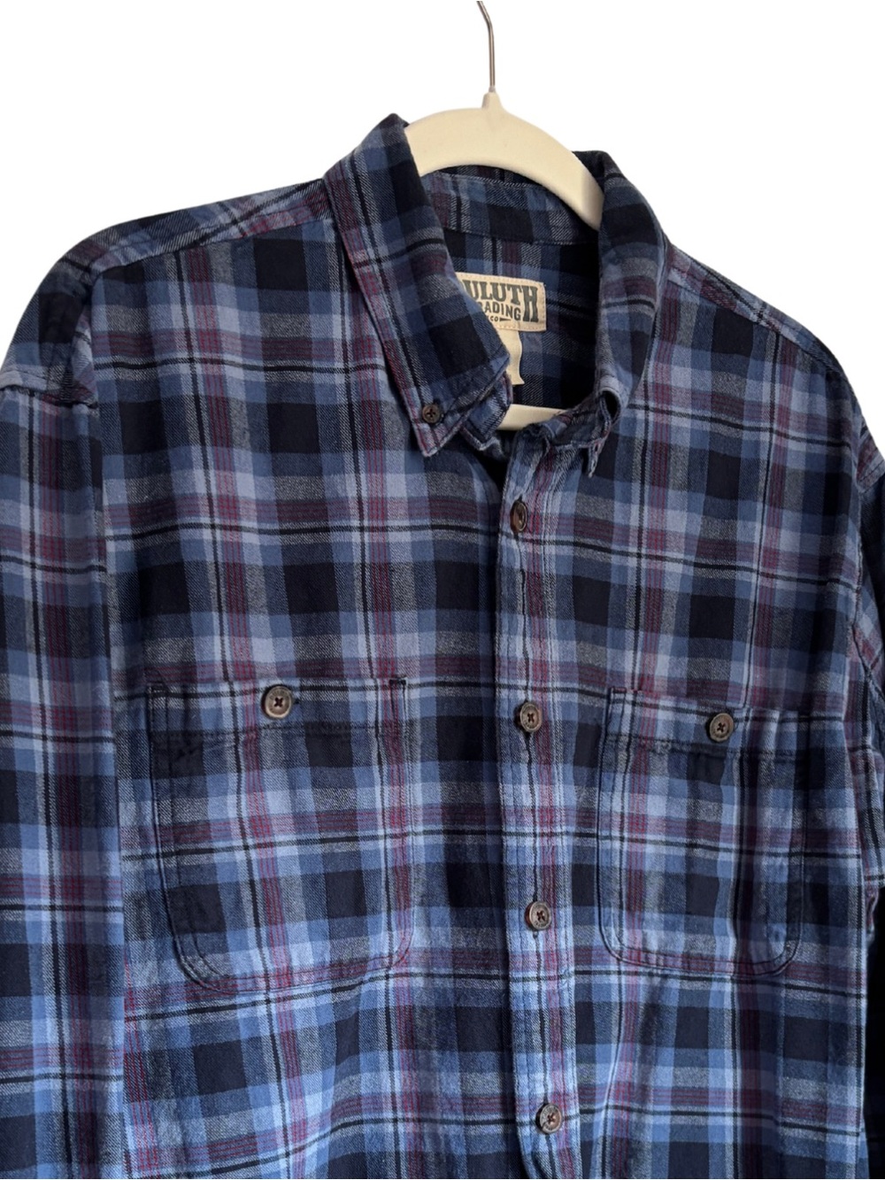 Duluth Trading Co Blue & Navy Plaid Button-Down Shirt size M